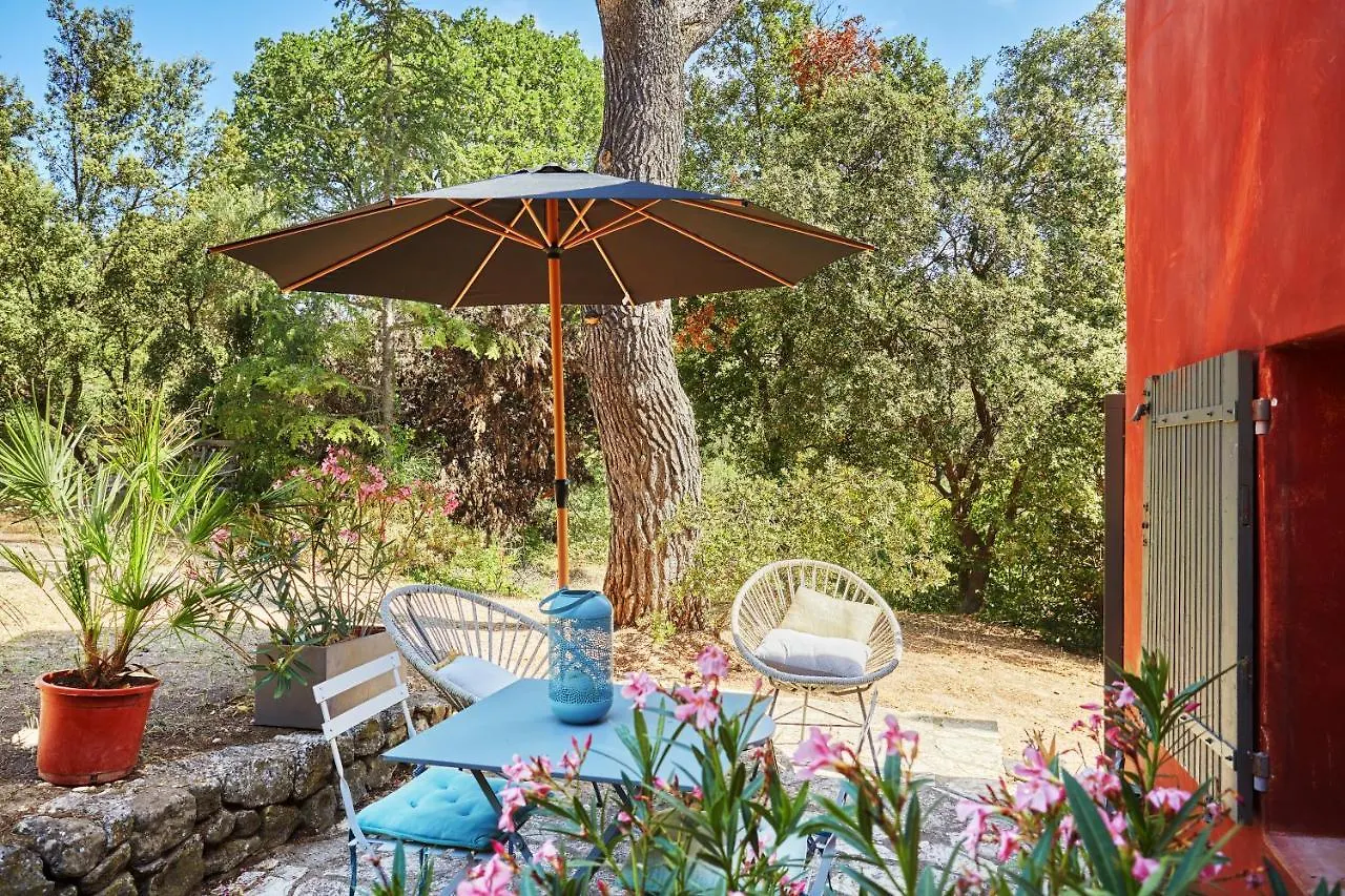 Le Paradis Des Anges Saint-Marc-Jaumegarde Guest house